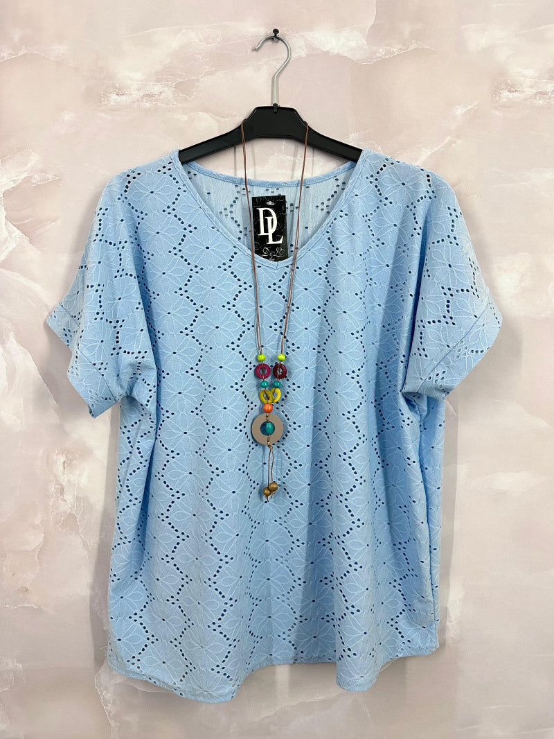 Plus Size V-neck lace top with necklace