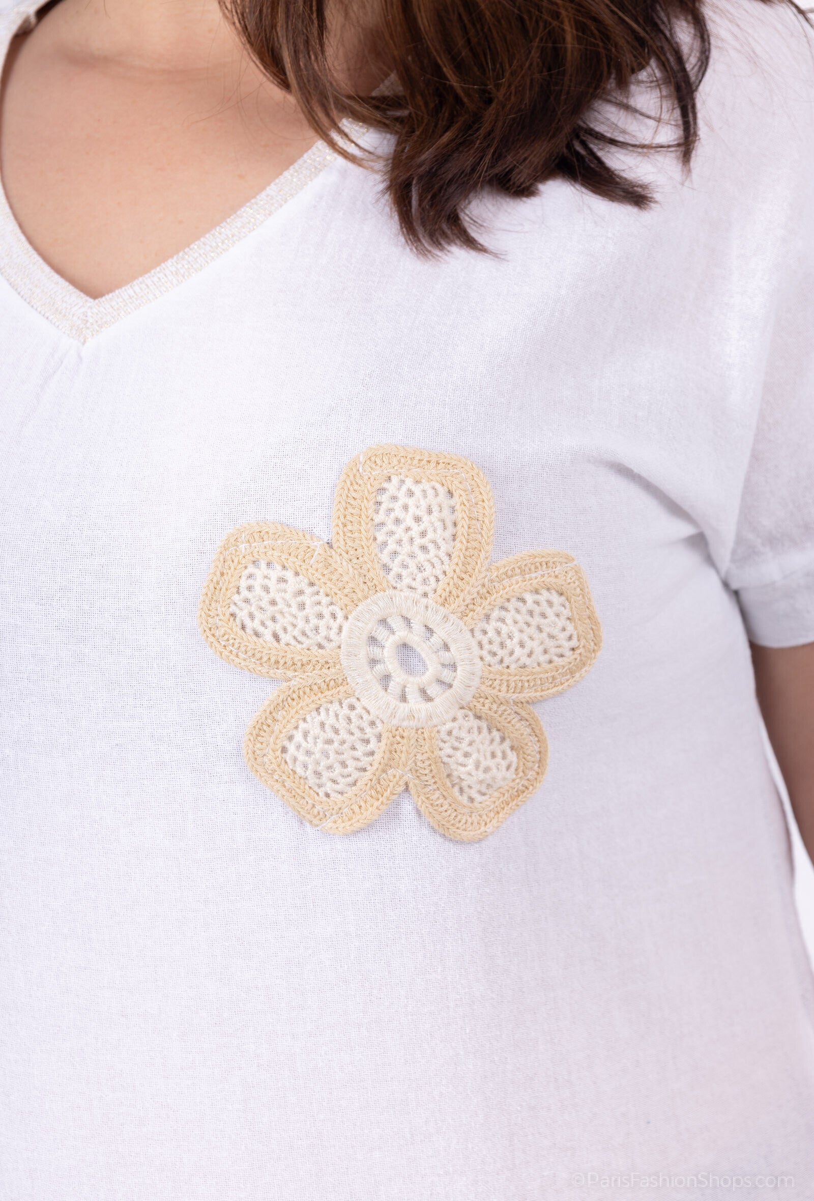 Plus Size Top med Glittrig Band och Broderad Blomma