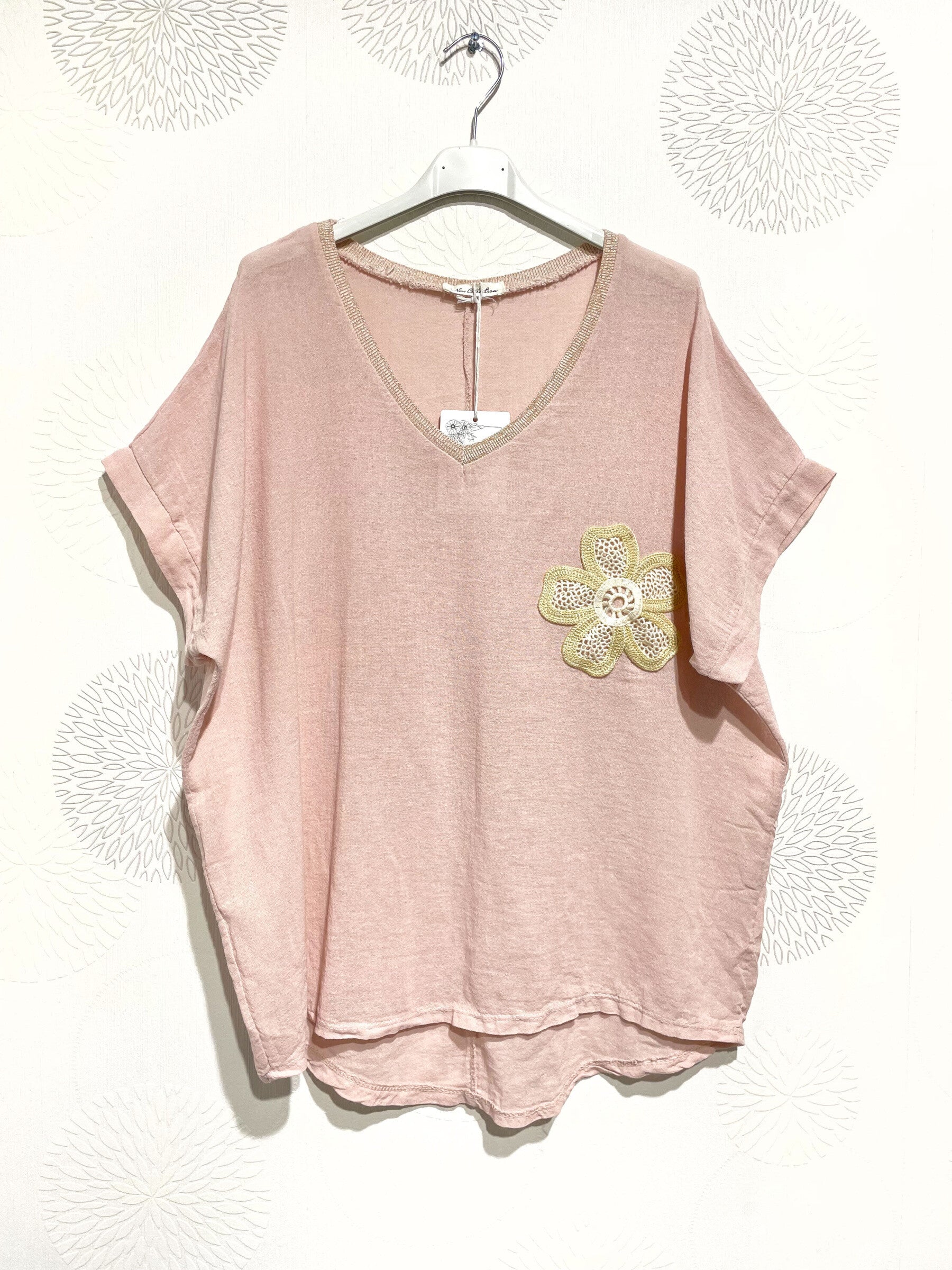 Plus Size Top med Glittrig Band och Broderad Blomma