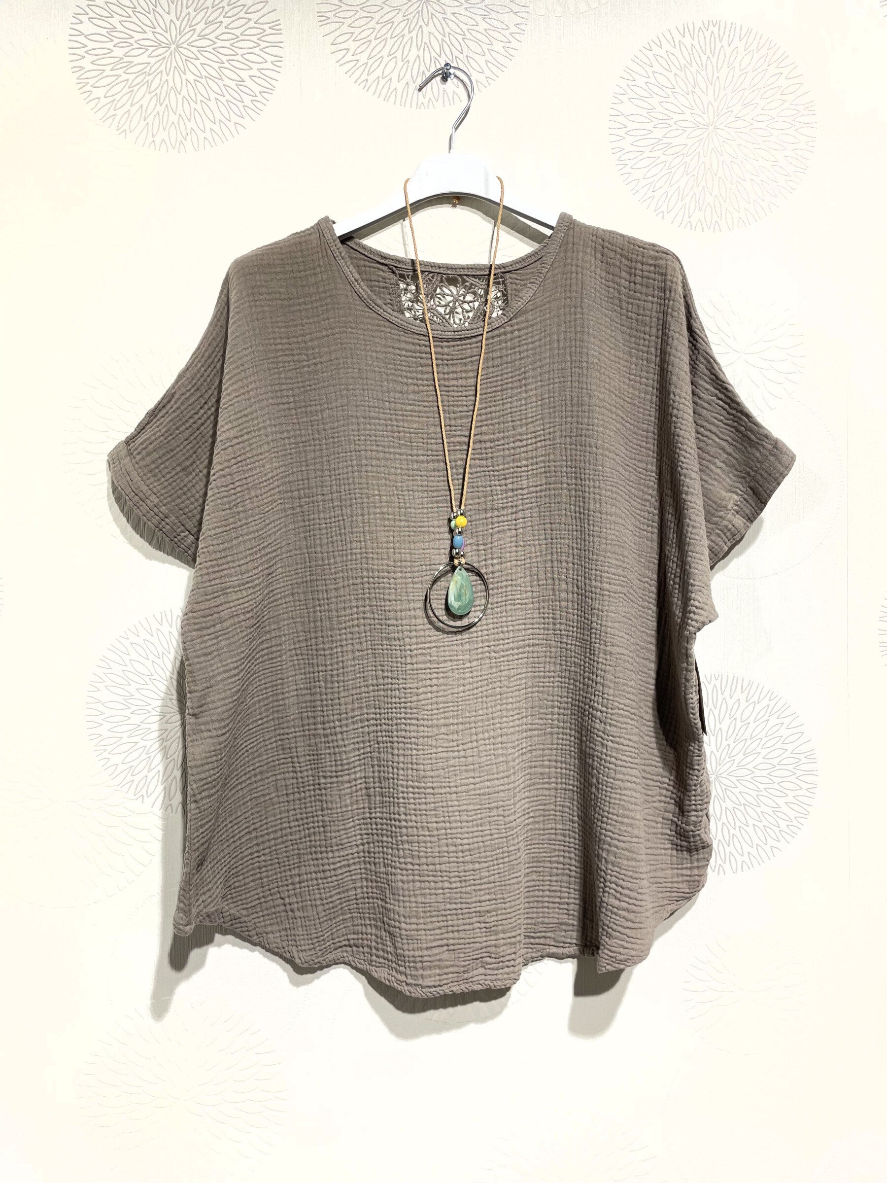 Plus Size Top double cotton gauze with lace in the back T38 to T52