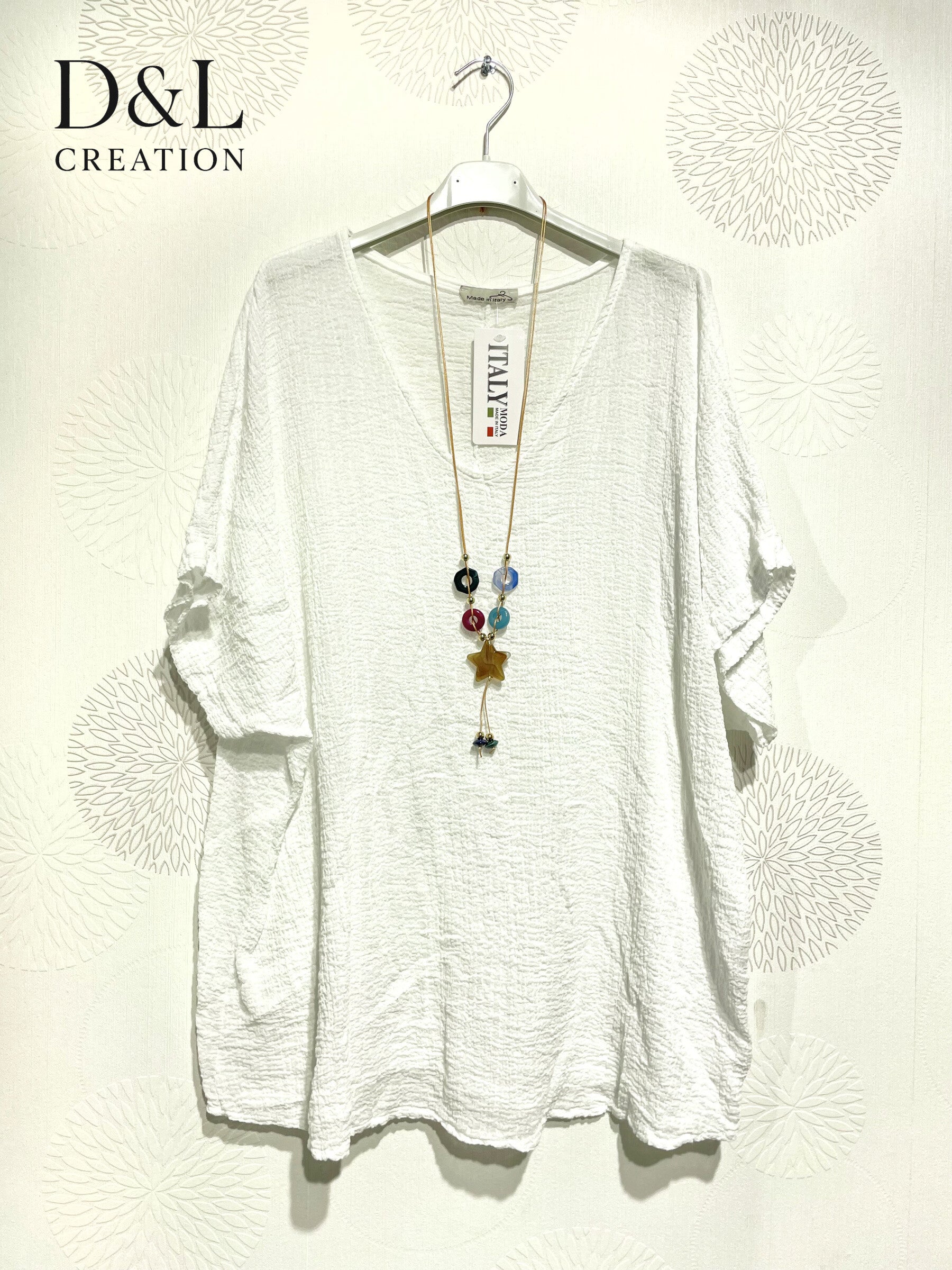 Plus Size Top in V -neck in ultra stretch embossed cotton with t40 collar in T54
