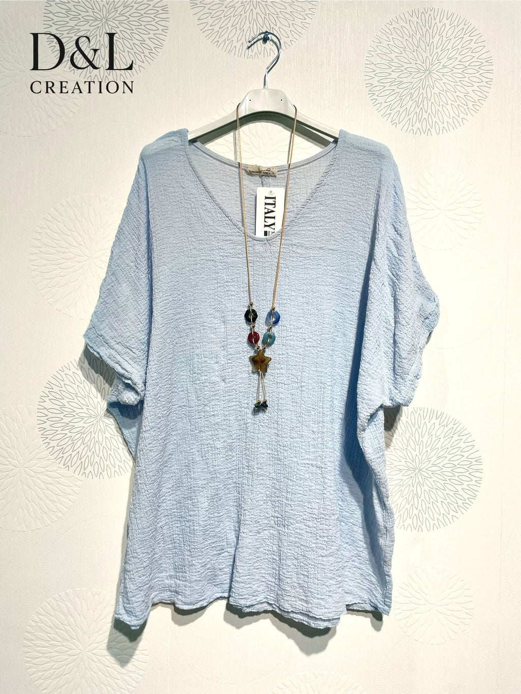 Plus Size Top in V -neck in ultra stretch embossed cotton with t40 collar in T54