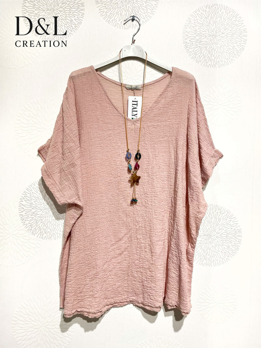 Plus Size Top in V -neck in ultra stretch embossed cotton with t40 collar in T54