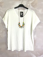 Plus Size V-neck Topp i Prägad Tyg med Halsband