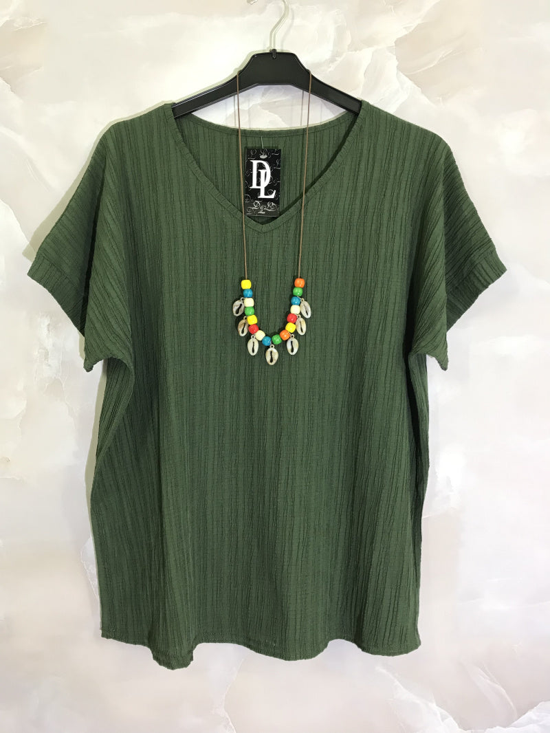 Plus Size V-neck Topp i Prägad Tyg med Halsband