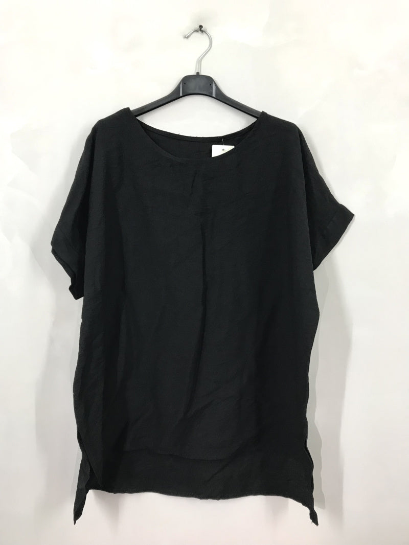 Plus Size Plus size top with side slits
