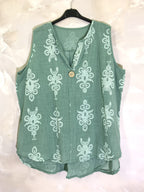 Plus Size Baroque print top with one button