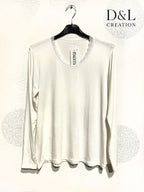 Lätt vadderad topp med spets och rund hals, storlekar T38 till T50+