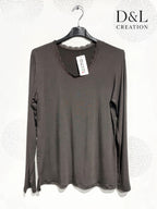 Lightly padded top with lace and round neck