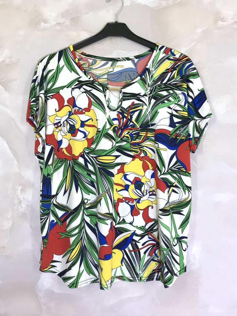 Plus Size Kortärmad Topp med Tryck och Accessoar