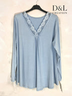 Long sleeve V-neck top with lace