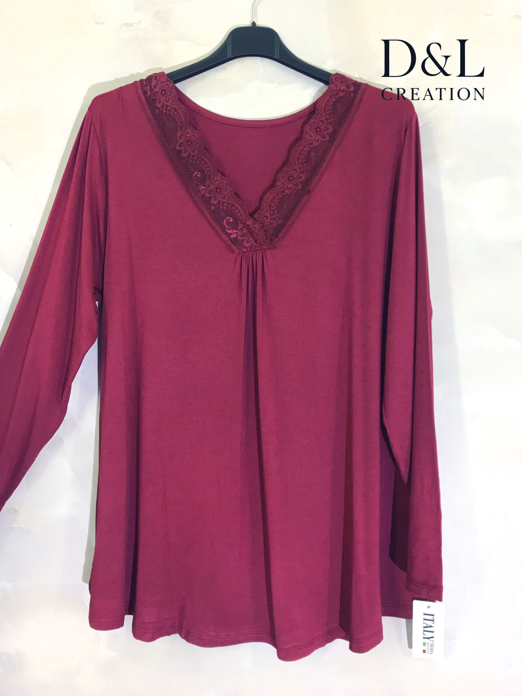 Long sleeve V-neck top with lace