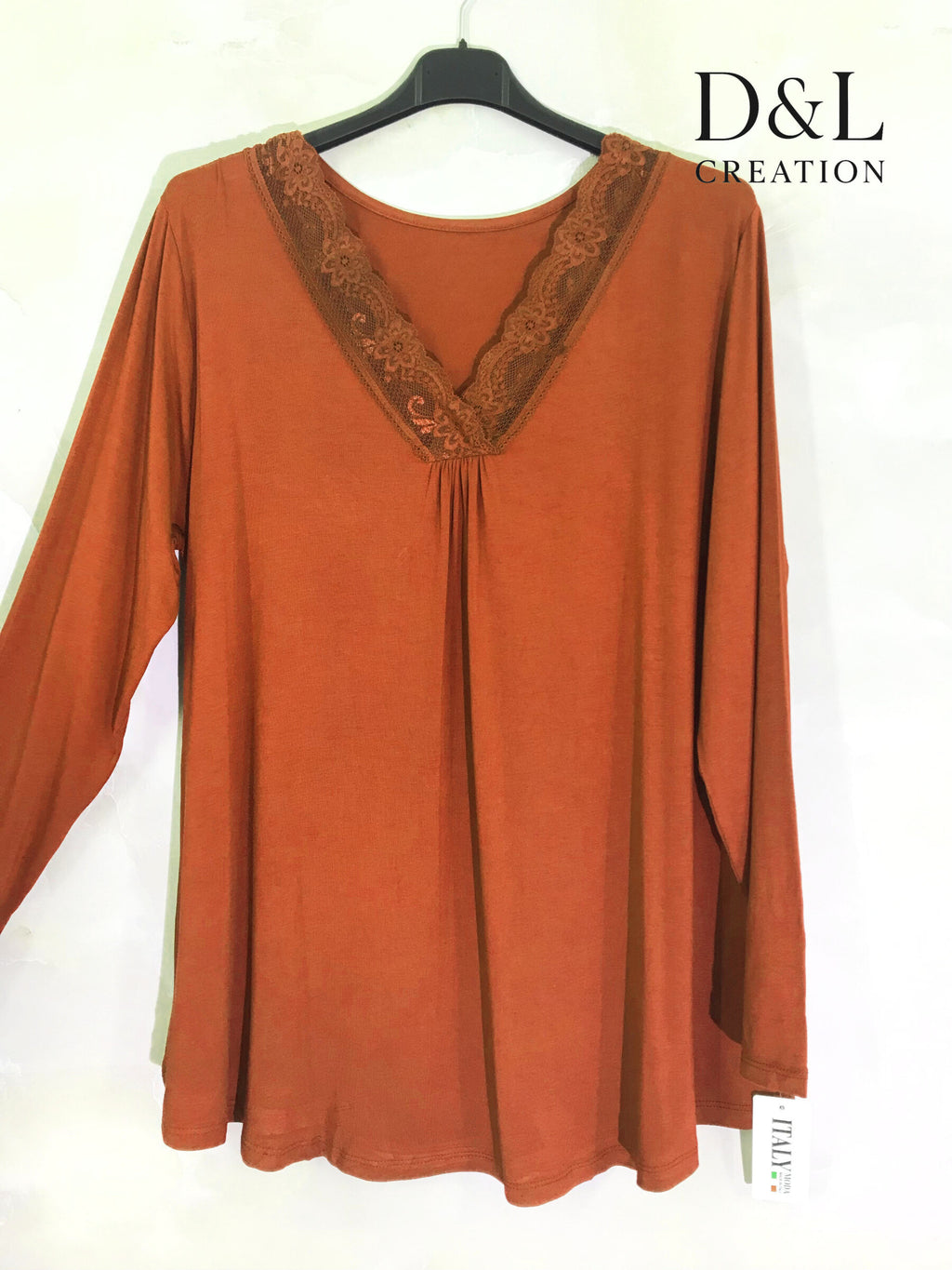 Long sleeve V-neck top with lace