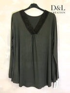 Long sleeve V-neck top with lace