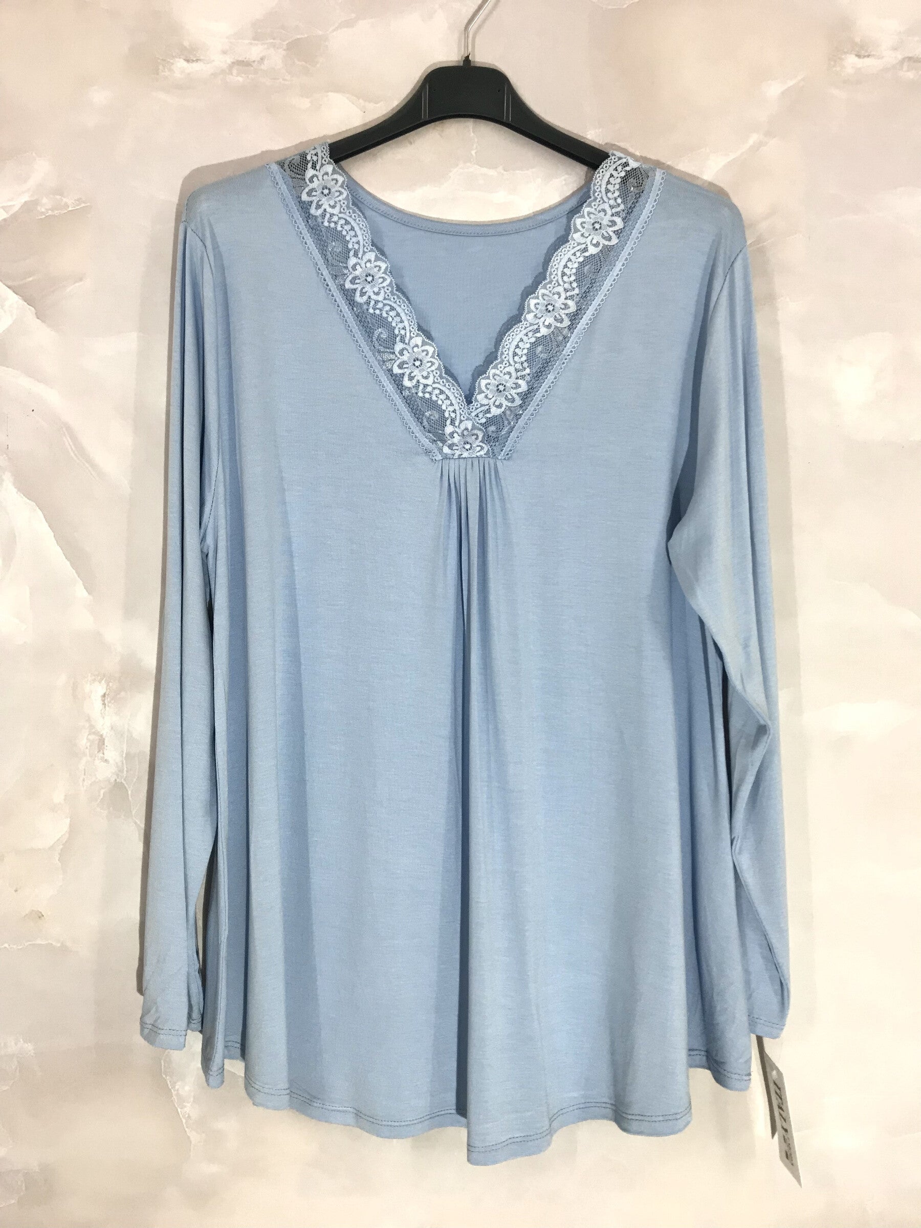 Plus Size Top long -collar sleeves V with lace