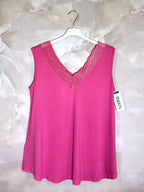 TOP WITHOUT VOL V-hals med spets i Stor Storlek