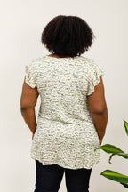 Tops i stor storlek med fluffiga tryck för sommaren