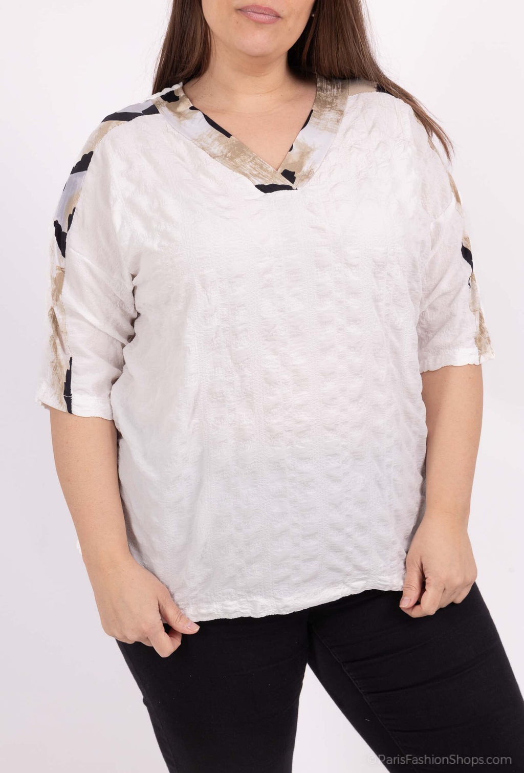 Plus Size Tops in short -sleeved bubble fabrics in color block