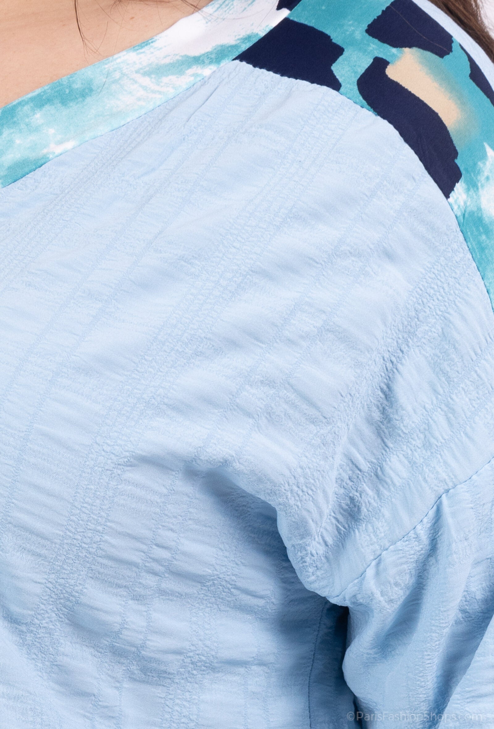 Plus Size Kortärmad Topp i Bubbeltyg med Färgblock