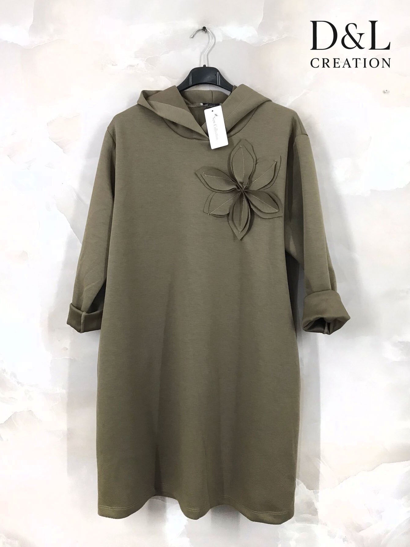 Soft hooded tunic with floral design