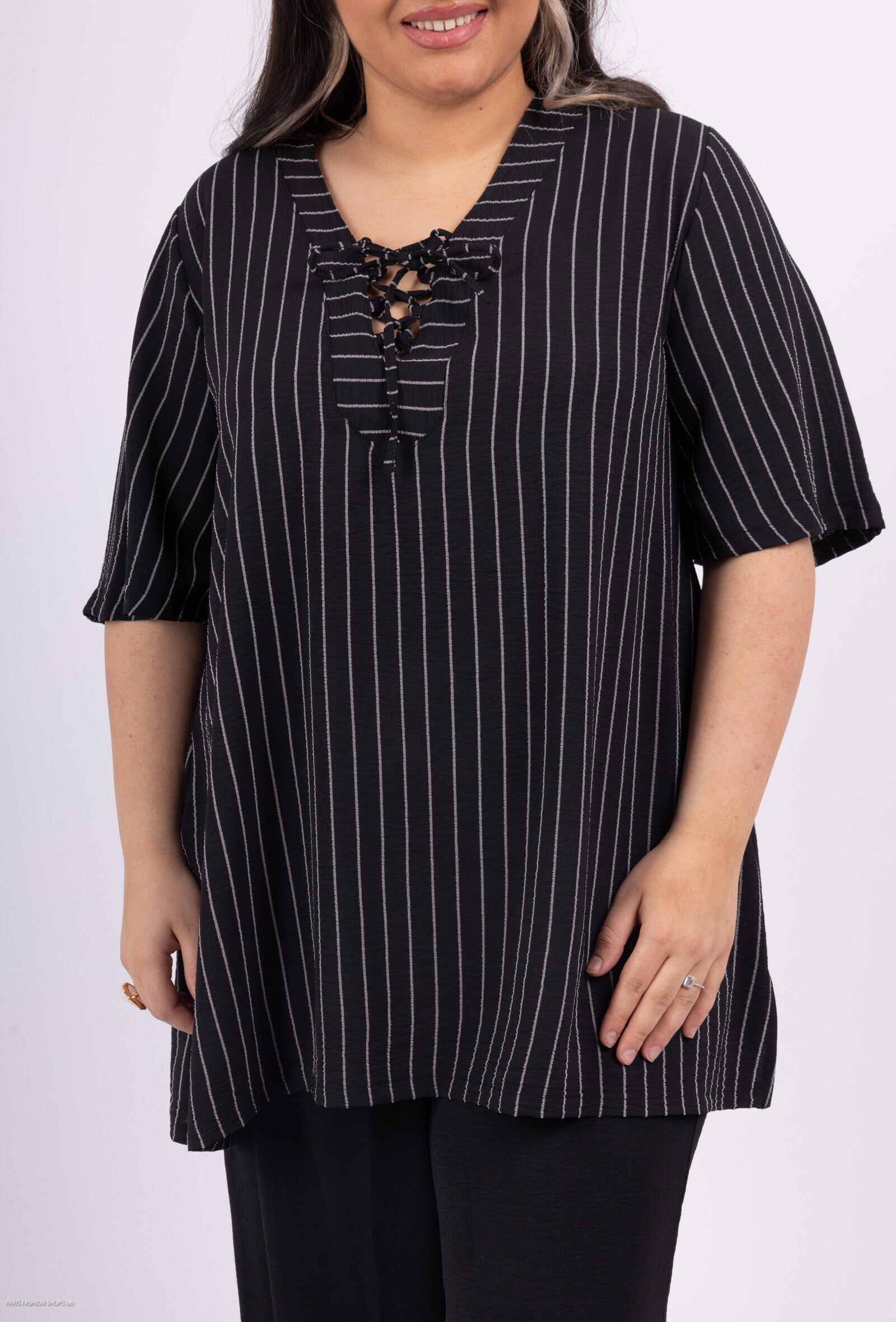 Plus Size V-ringad tunika med randig fluid knut
