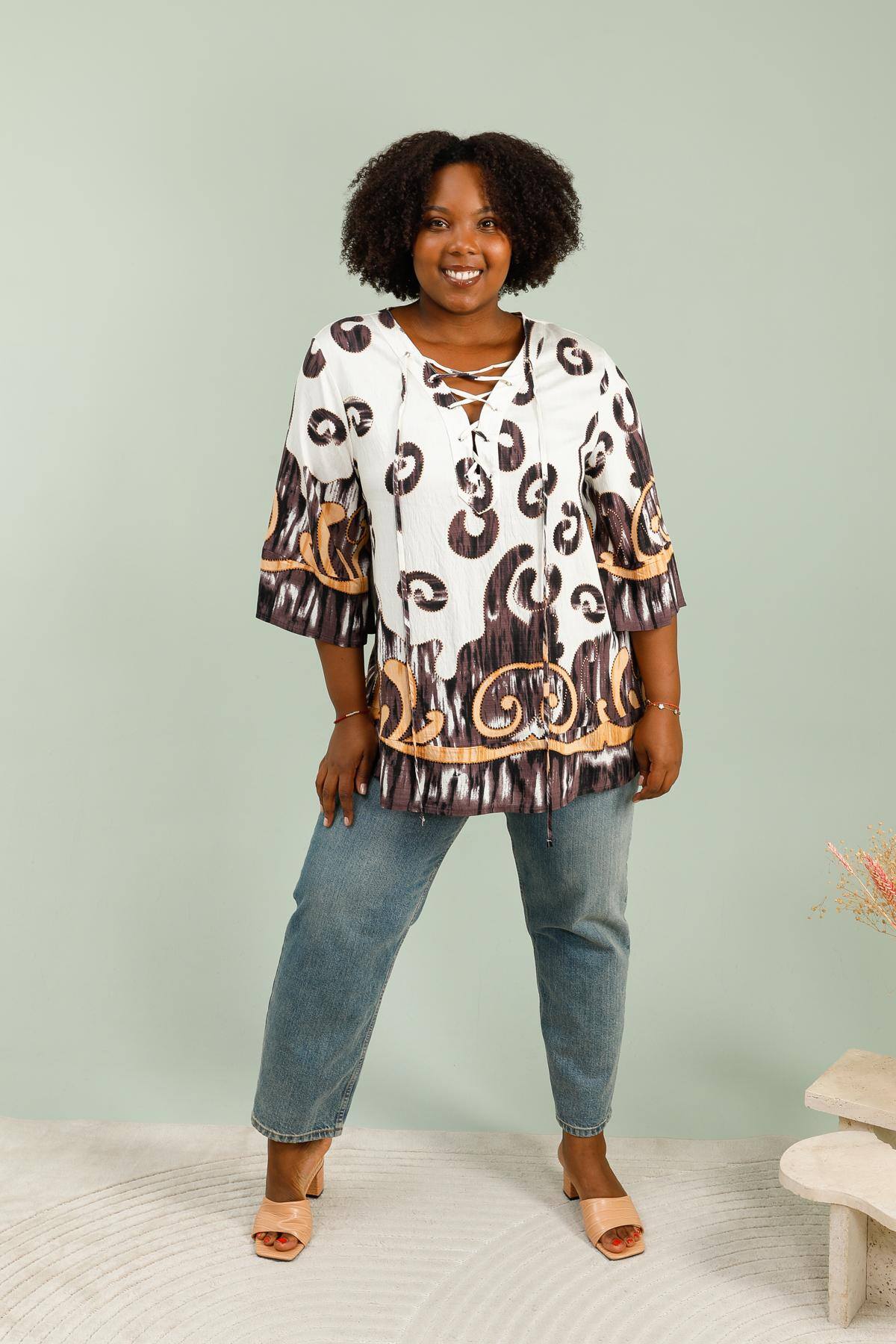 3/4 flared sleeve knot tunic i Stor Storlek