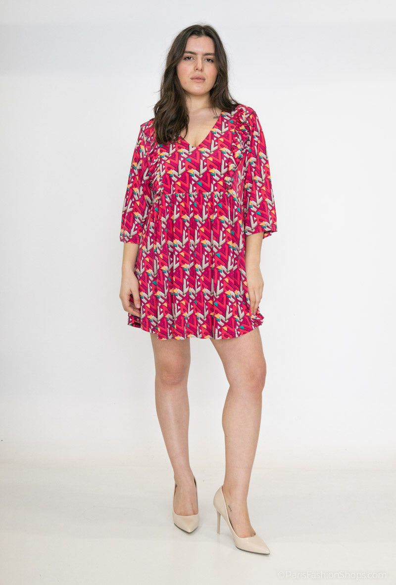 Plus Size V-neck tunic with ruffled print