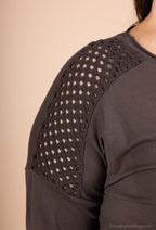 Öppen arbetad stretch bomullstunika i storlekar T38 till T50