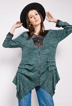 Plus Size Draped Tunic med knappdetaljer