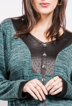 Plus Size Draped Tunic med knappdetaljer