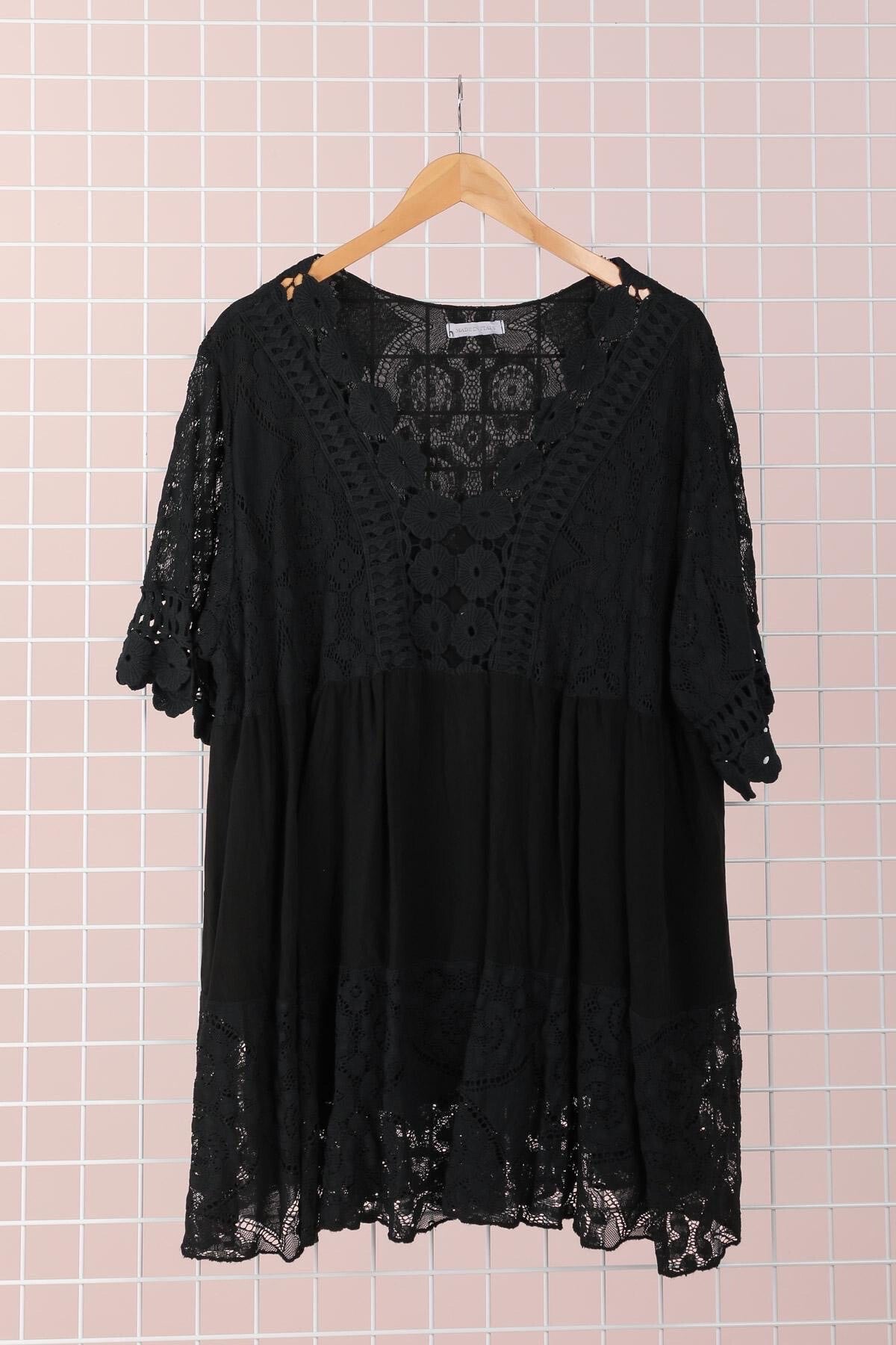 Plus Size Lace tunic