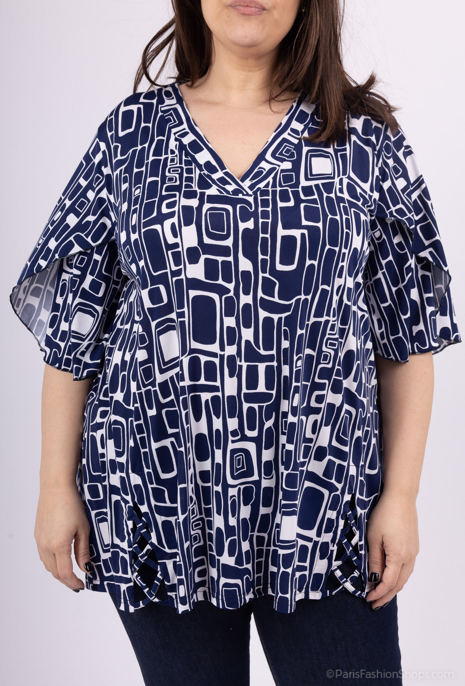 Plus Size Tryck Tunika med Öppen Arbetsdesign i Fjärilsärmar