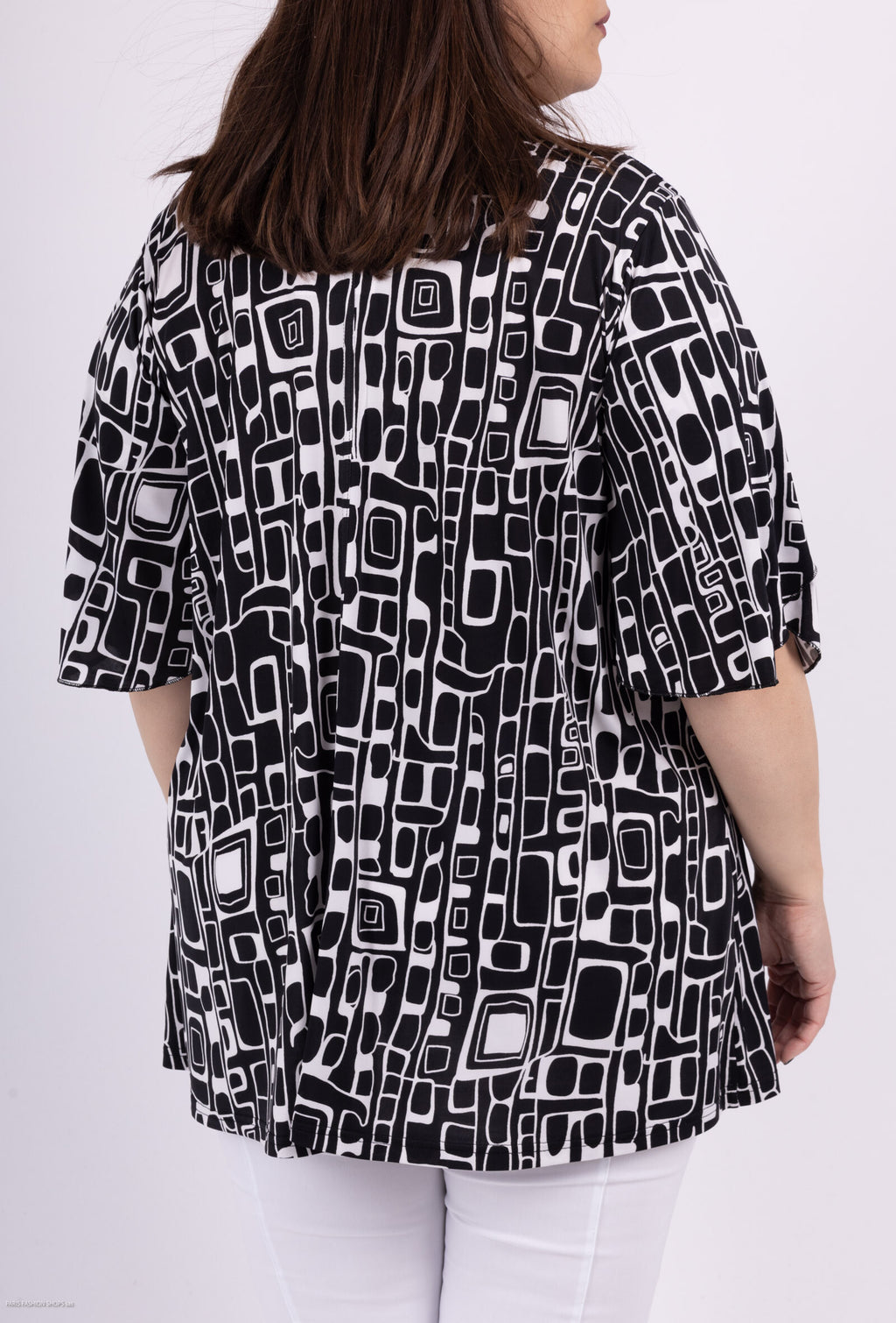 Plus Size Tryck Tunika med Öppen Arbetsdesign i Fjärilsärmar