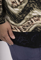 Plus Size Mönstrad Tunika med V-ringad Spets