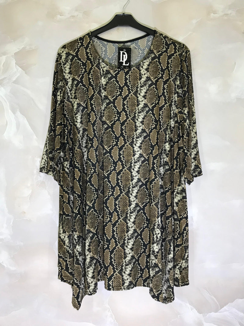 Plus Size Flared tunic with half-length sleeves in “swimsuit” material
