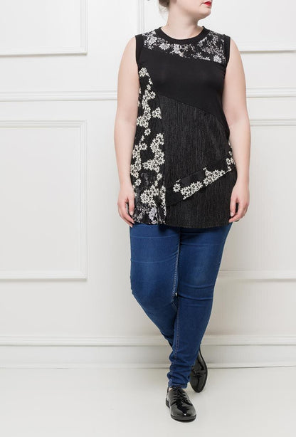 Plus Size Floral Tunic