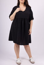 Plus Size Fluid Tunic med Kort Ärmar och Claudine Grande Krage
