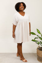 Fluid tunic with short sleeves in Claudine Grande Collar for summer i Stor Storlek