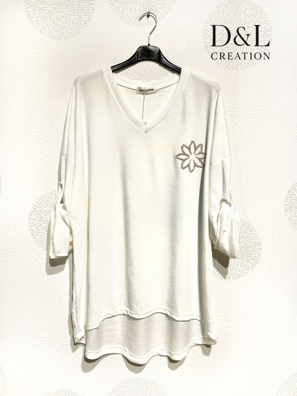 Plus size tunic with floral embroidery T38 to T54 i Stor Storlek