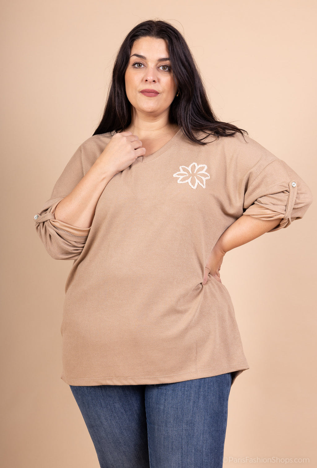 Plus size tunic with floral embroidery T38 to T54 i Stor Storlek