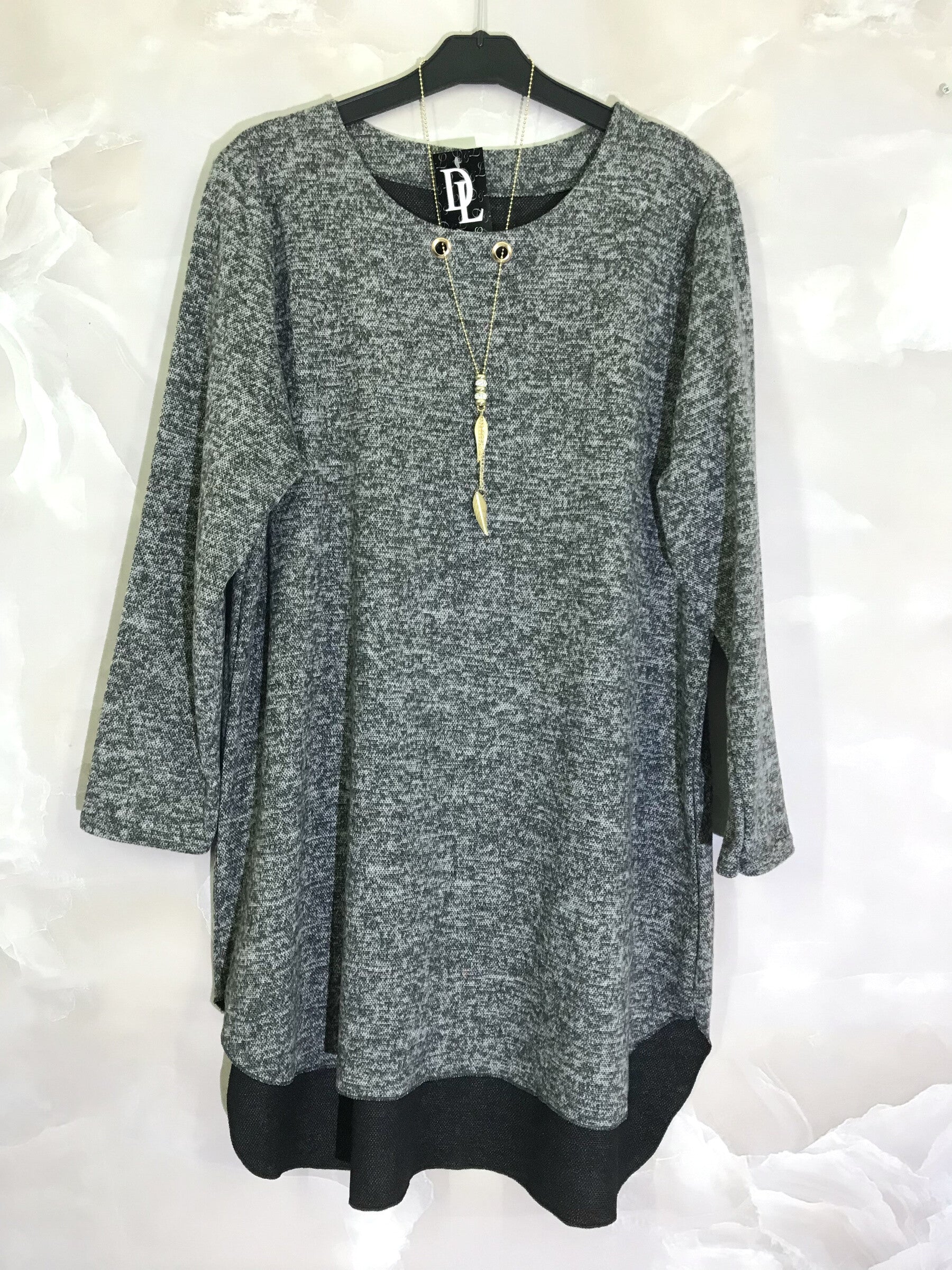 Plus Size Långärmad Tunika med Guldkedja