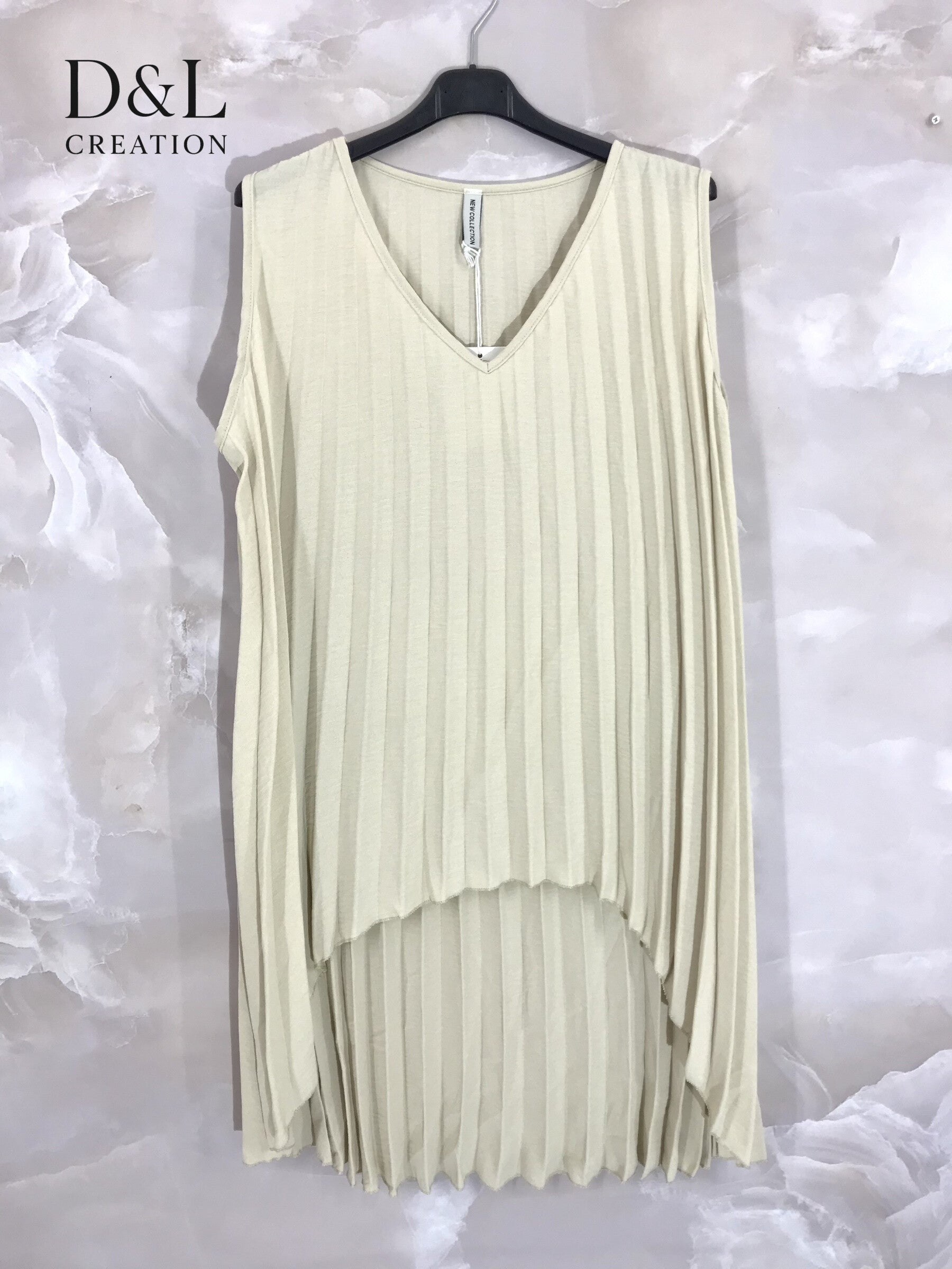 Plus Size Plowed tunic short neck in front of T38 at T60