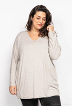 Soft V-neck sweater/tunic i Stor Storlek