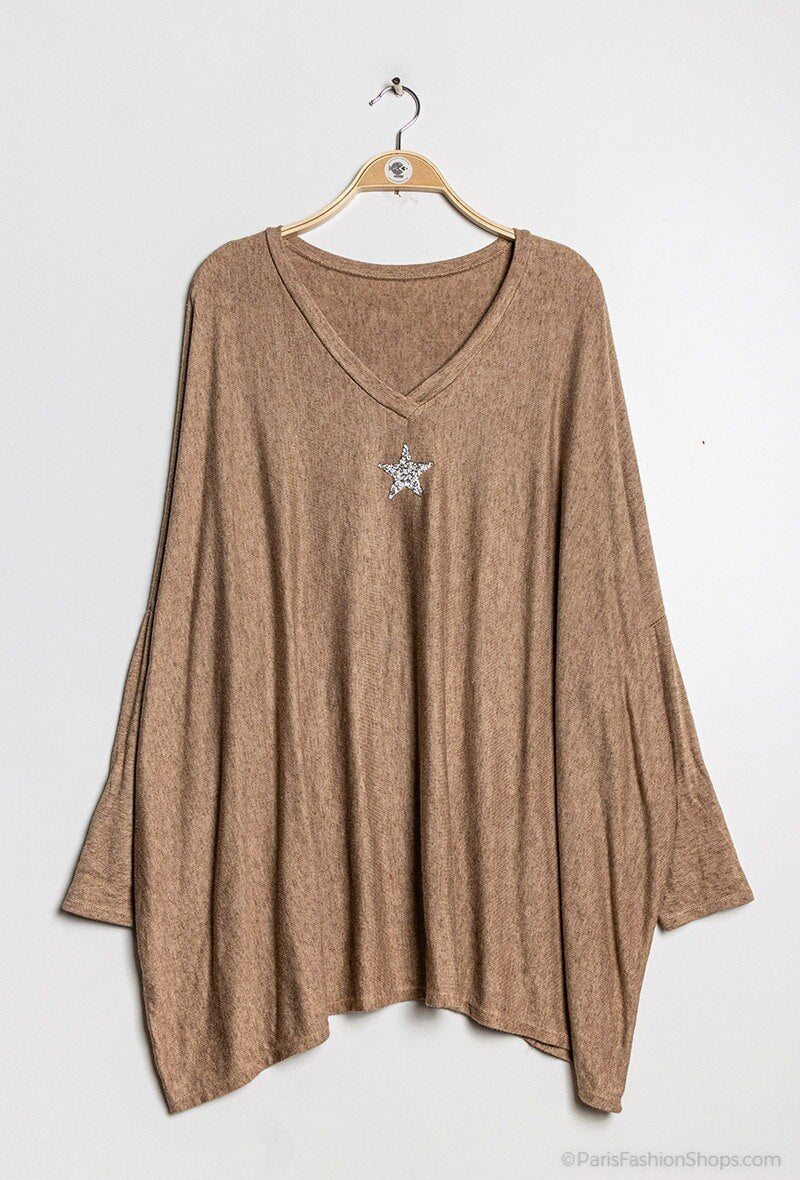 Soft V-neck oversized sweater with star i Stor Storlek