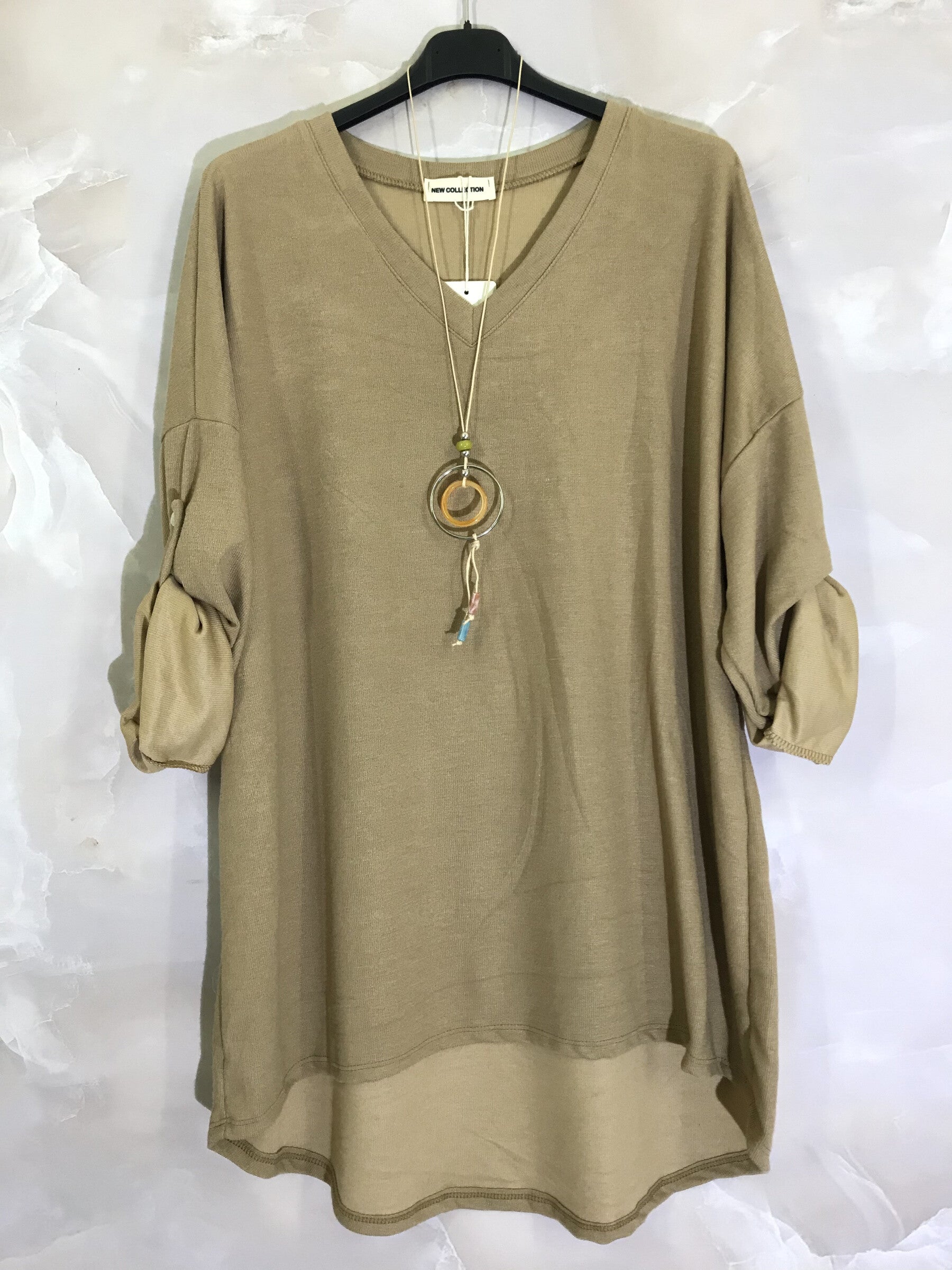 Plus Size Lång Tunika med V-ringning och Halsband