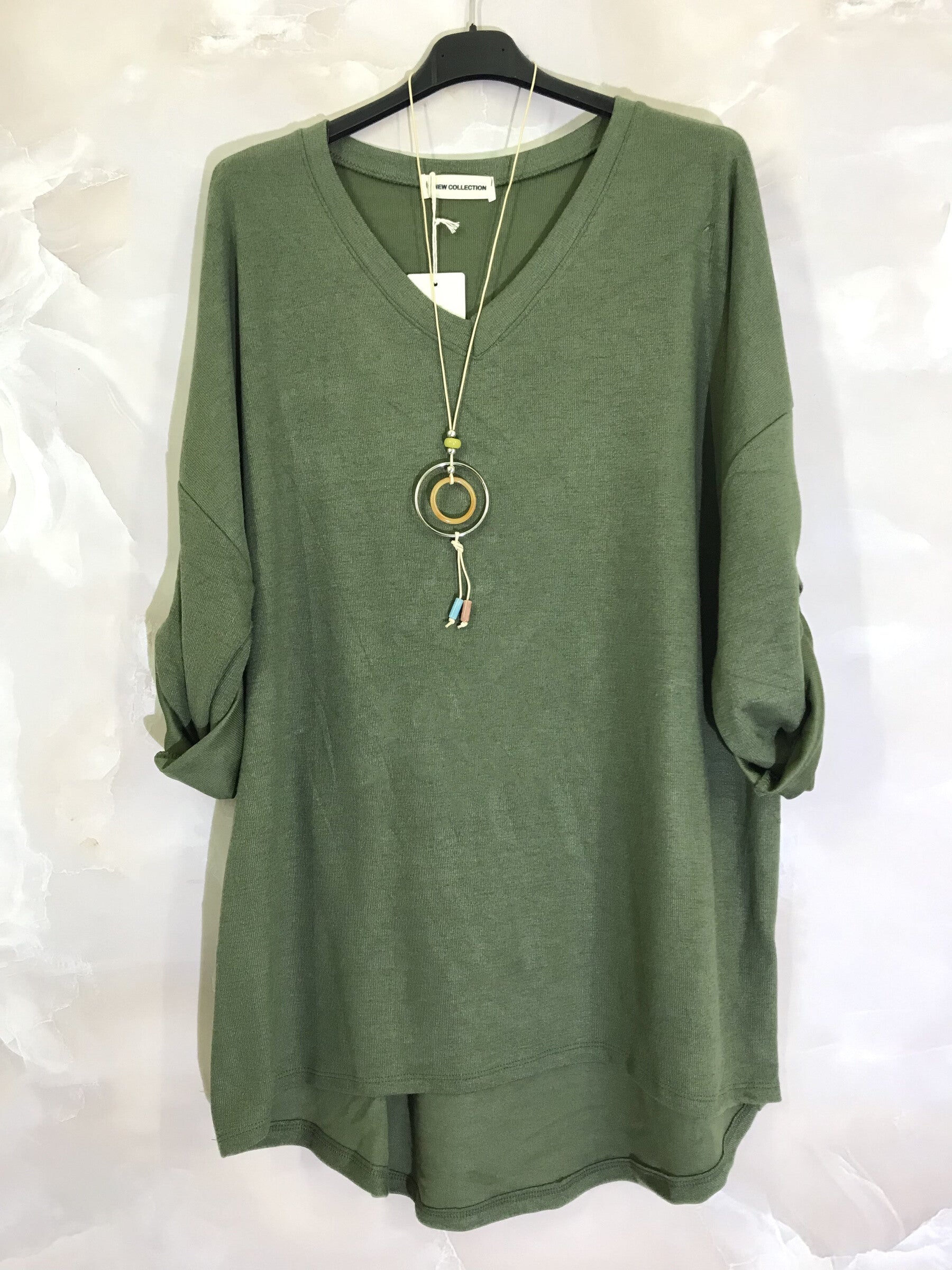 Plus Size Lång Tunika med V-ringning och Halsband