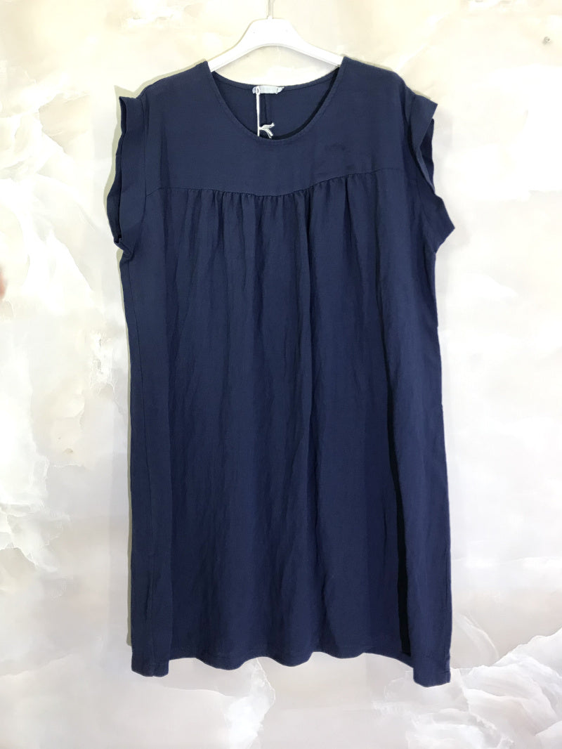 Plus Size Plain sleeveless tunic with 70% linen