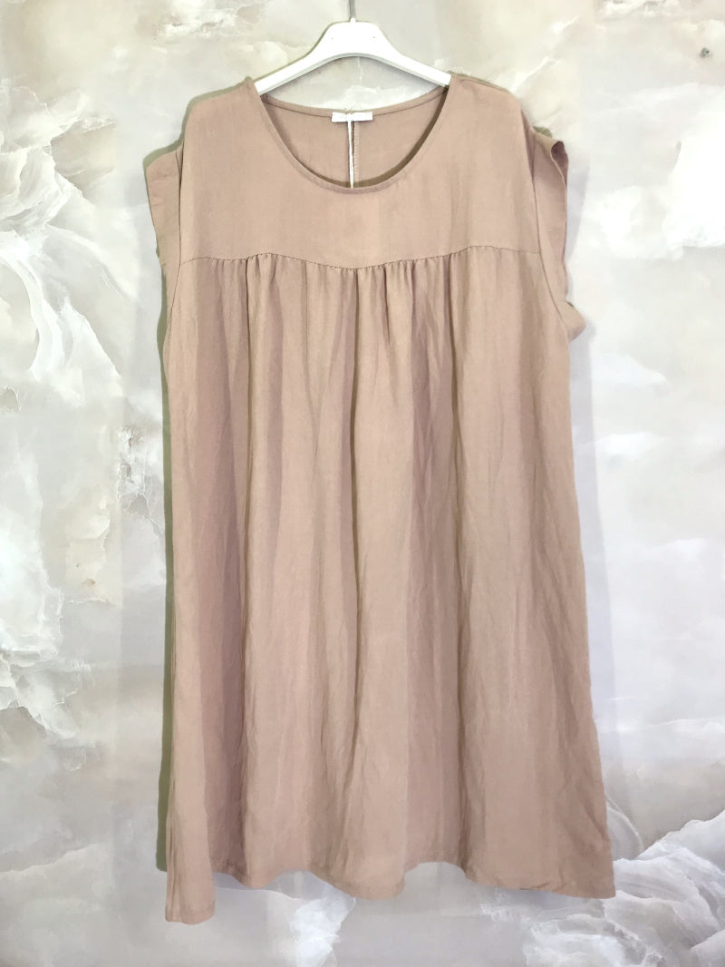 Plus Size Plain sleeveless tunic with 70% linen