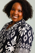 Tuniker med stor tryck och krage i Stor Storlek