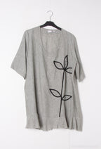 Plus Size Tunics in fabrics like short -sleeved flax in large size